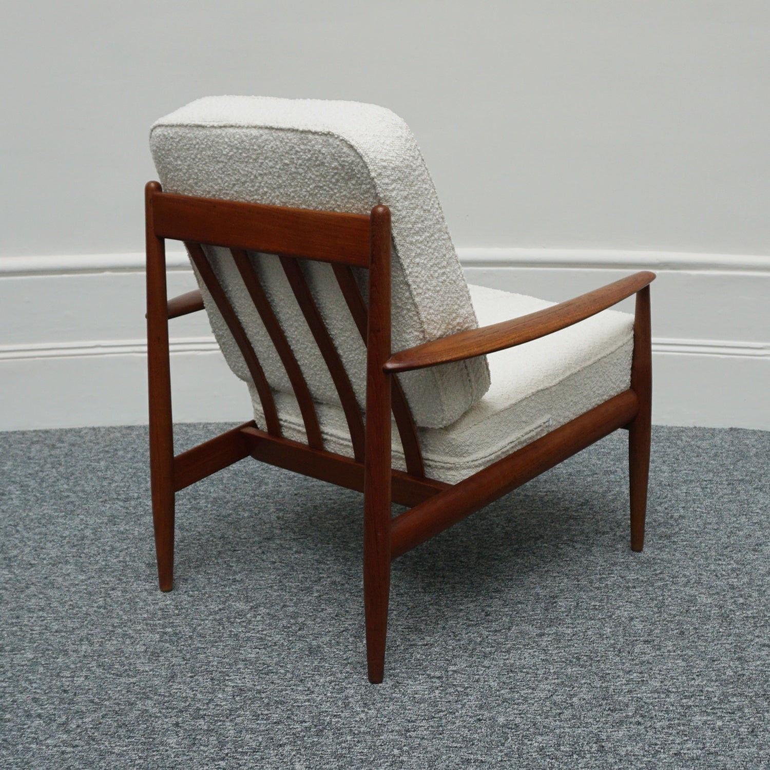 Vintage 1960's Grete Jalk for France & Son Danish Easy Chair Teak and White Boucle - Jeroen Markies Art Deco