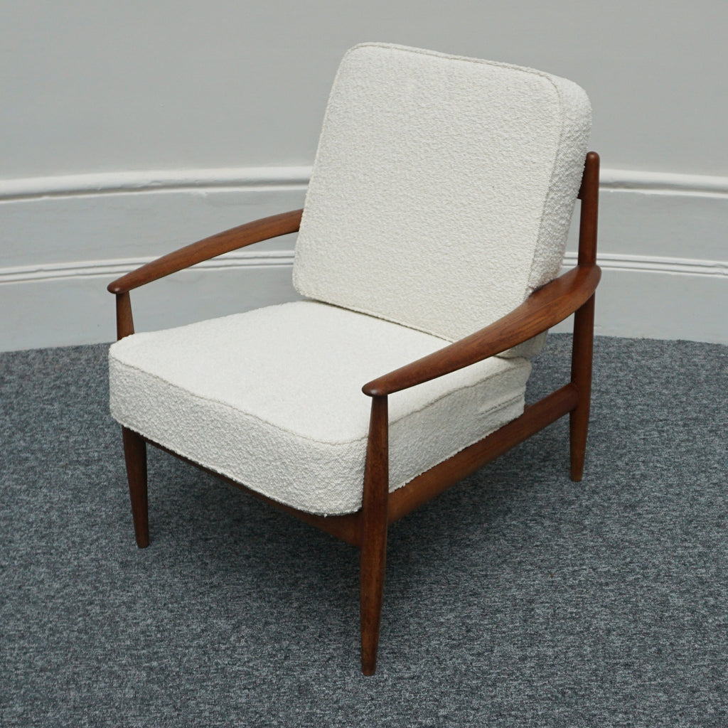 Vintage 1960's Grete Jalk for France & Son Danish Easy Chair Teak and White Boucle - Jeroen Markies Art Deco