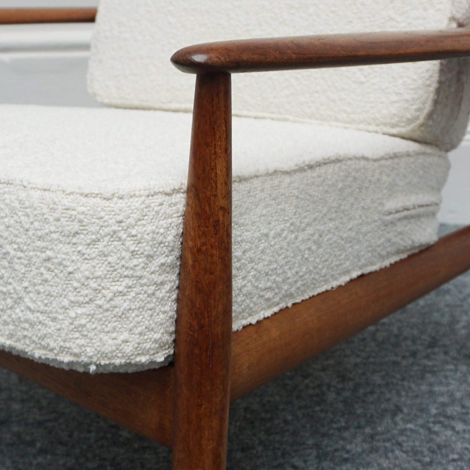 Vintage 1960's Grete Jalk for France & Son Danish Easy Chair Teak and White Boucle - Jeroen Markies Art Deco