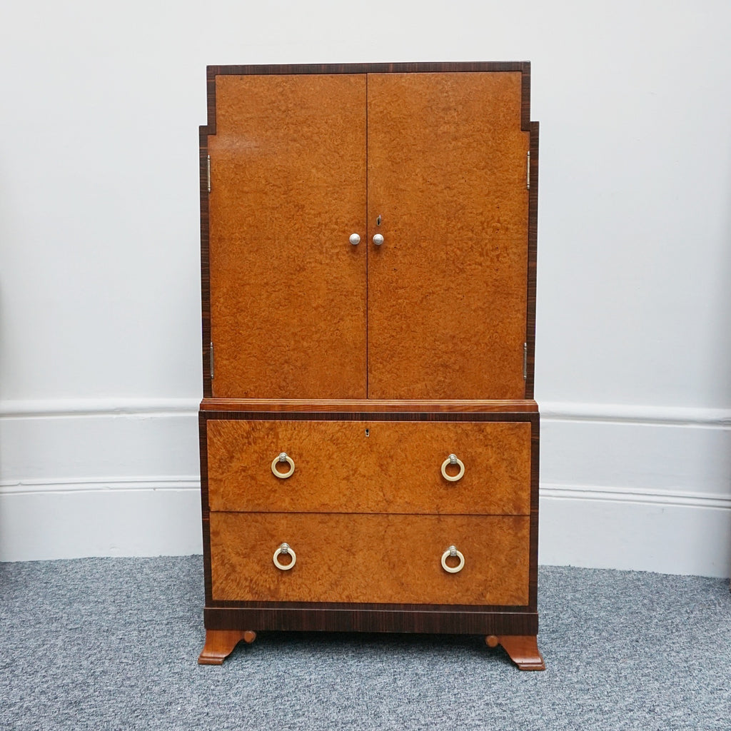 An Art Deco Linen Press - Jeroen Markies Art Deco