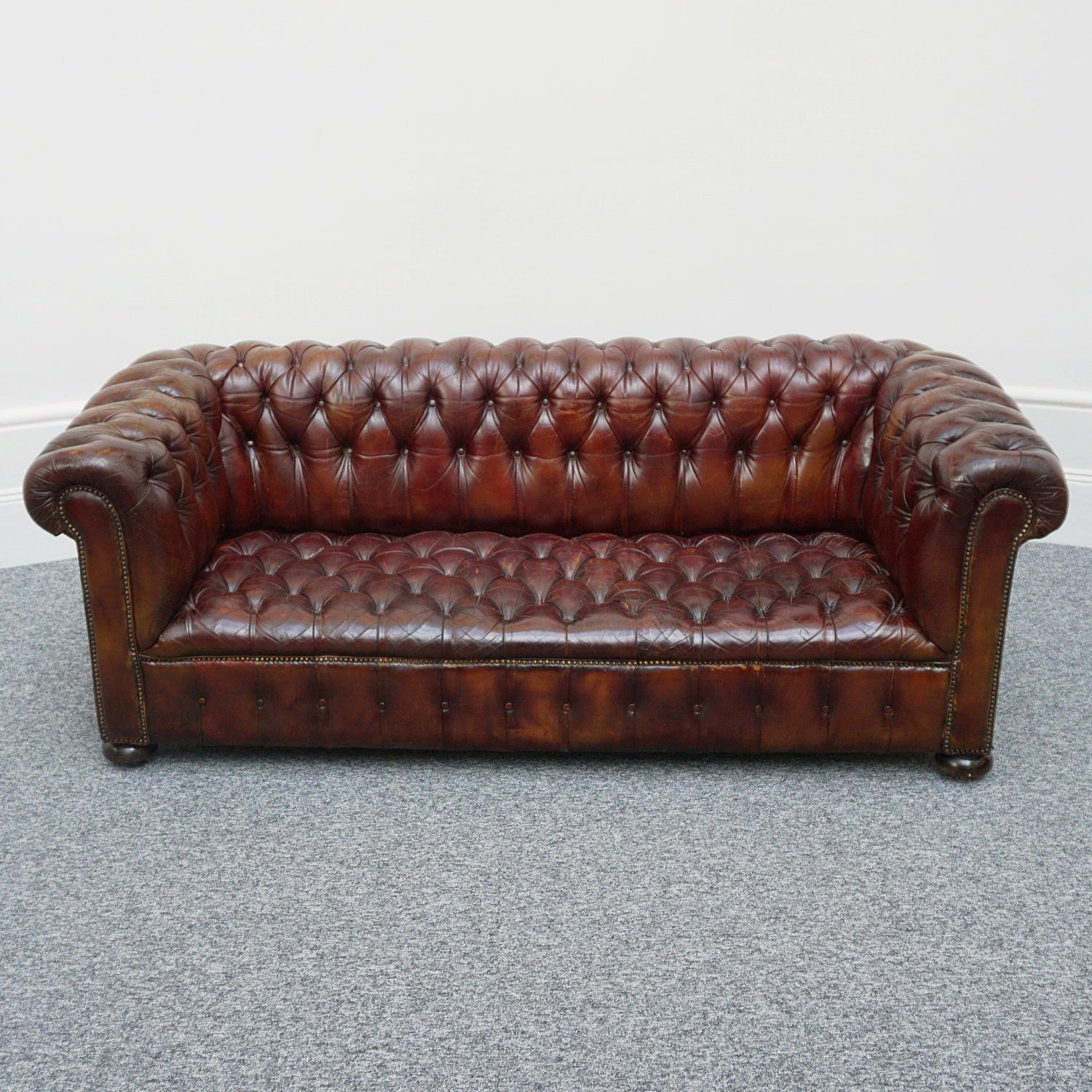 Chesterfield Sofa's - Vintage Chesterfield Sofa- Jeroen Markies Art Deco Furniture