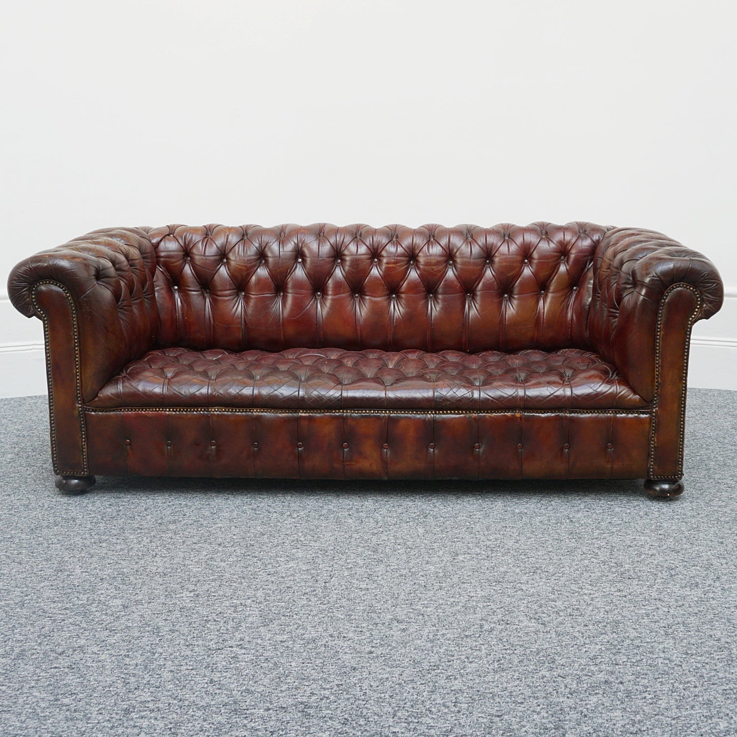 Chesterfield Sofa's - Vintage Chesterfield Sofa- Jeroen Markies Art Deco Furniture