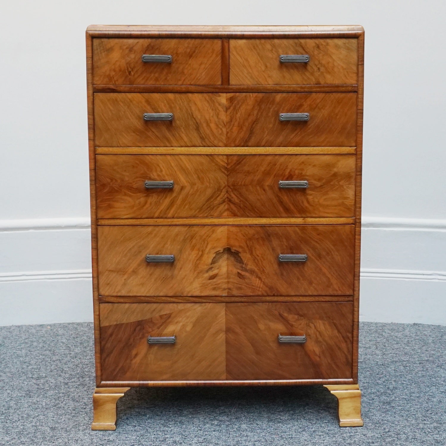 Vintage walnut 1930's English Art Deco Chest of Drawers - Jeroen Markies Art Deco