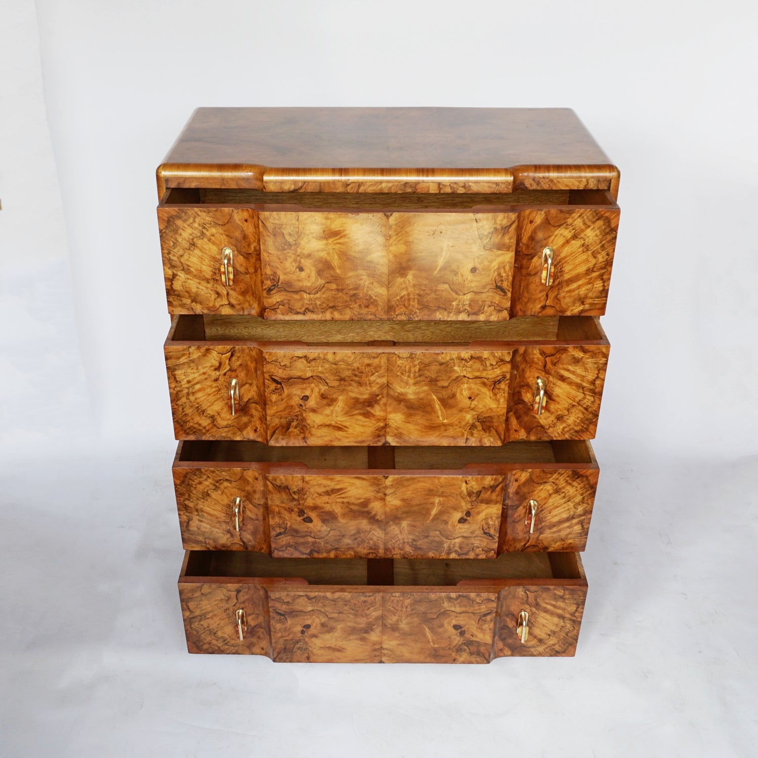 An Art Deco Chest of Four Drawers Burr Walnut Veneered - Jeroen Markies Art Deco