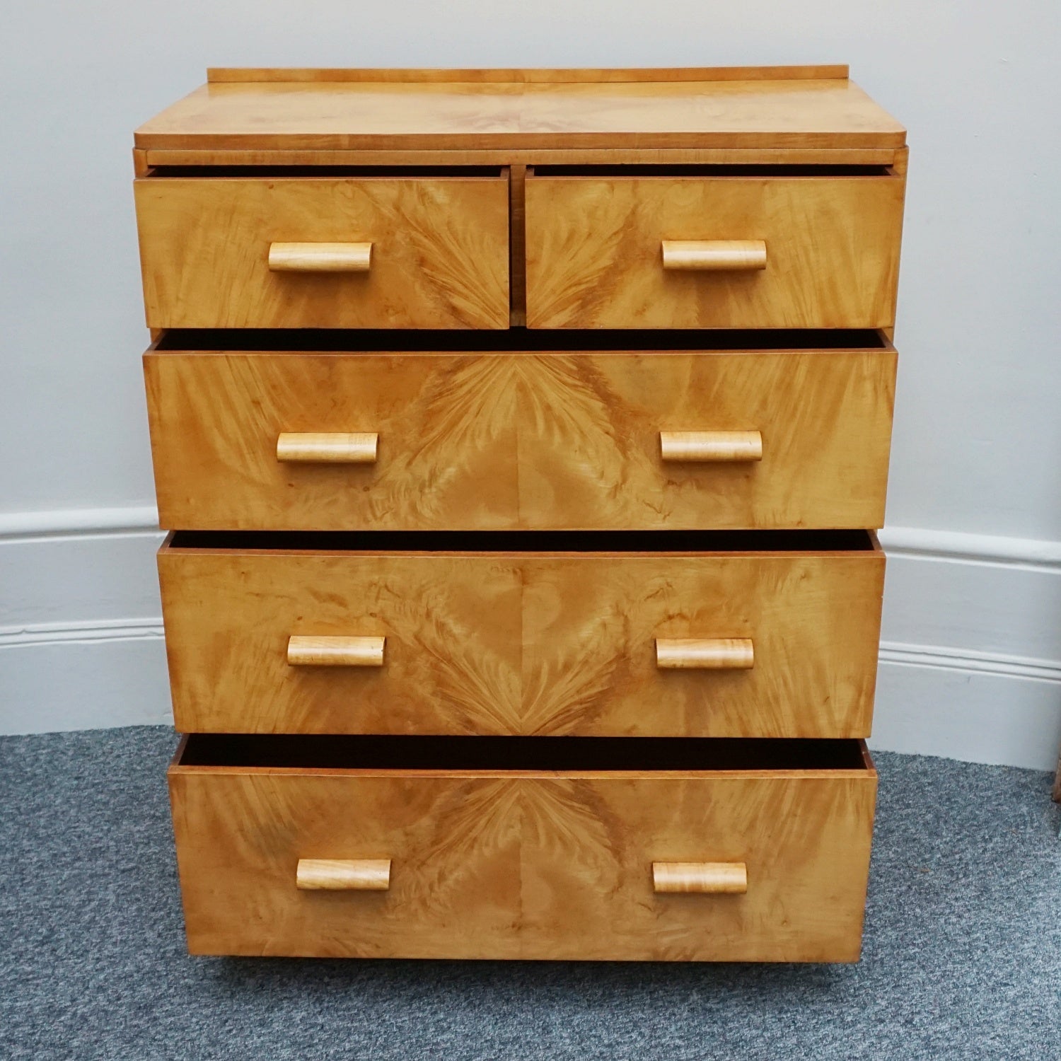 Vintage Art Deco Walnut Chest of Drawers - Jeroen Markies Art Deco