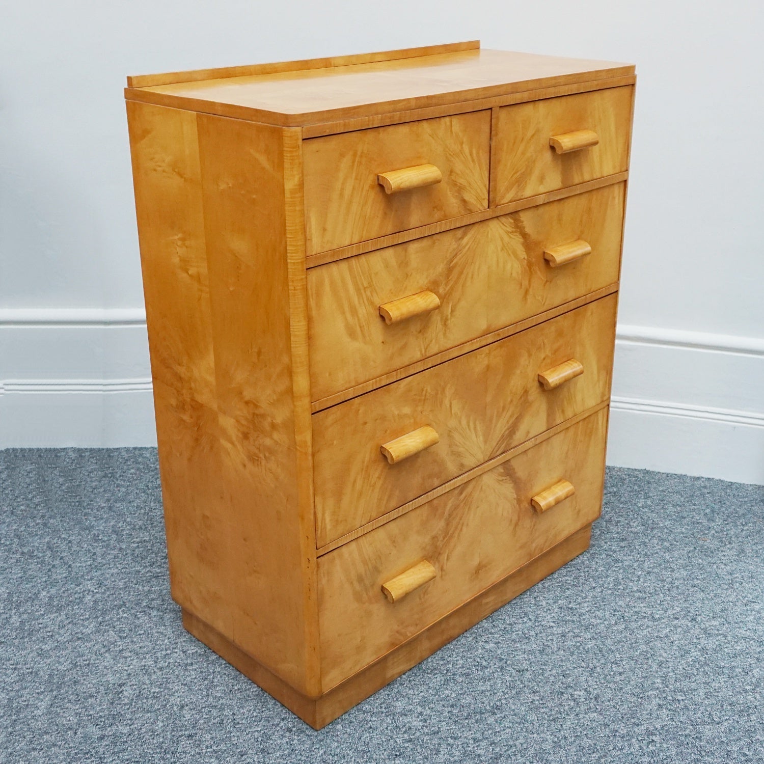 Vintage Art Deco Walnut Chest of Drawers - Jeroen Markies Art Deco