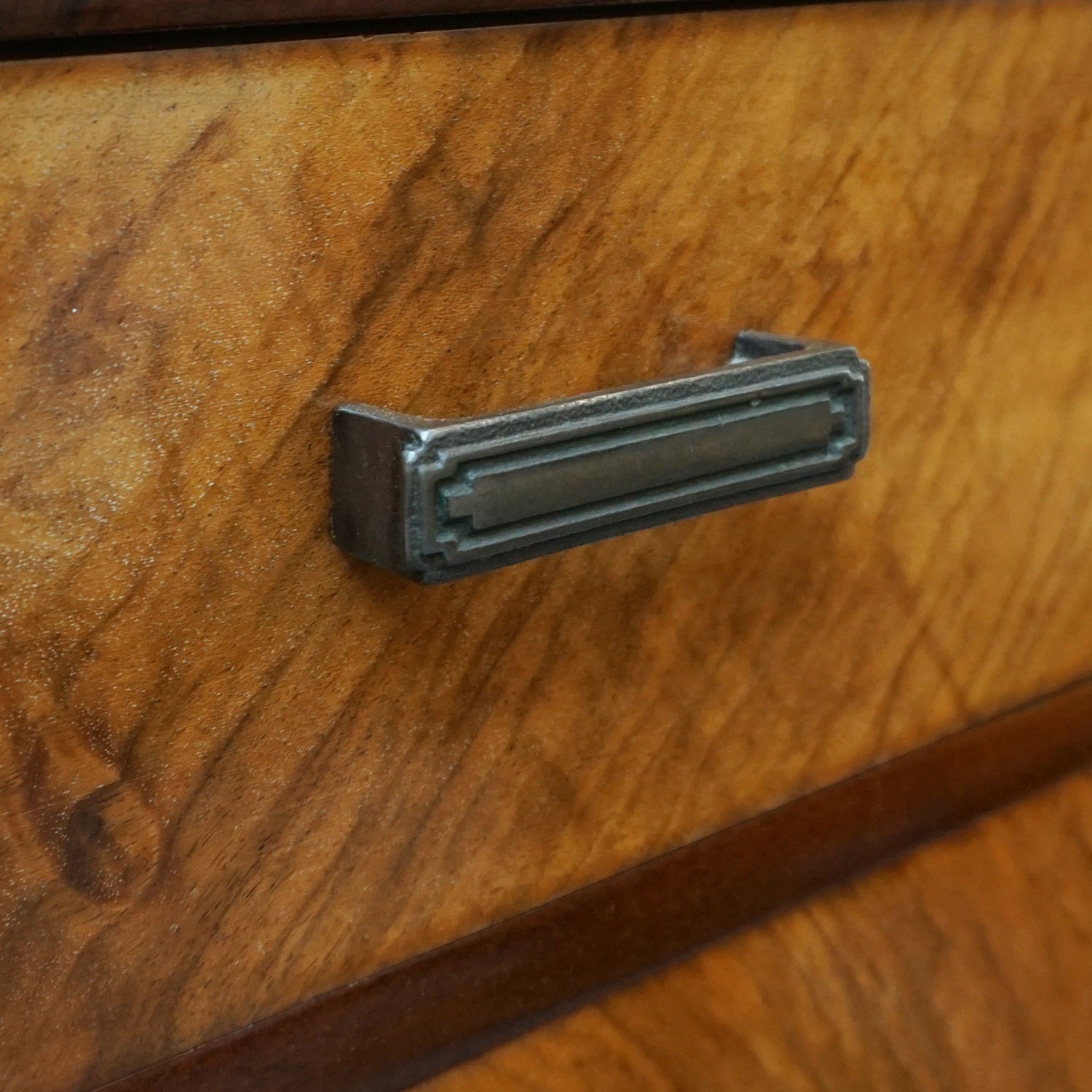 Vintage walnut 1930's English Art Deco Chest of Drawers - Jeroen Markies Art Deco