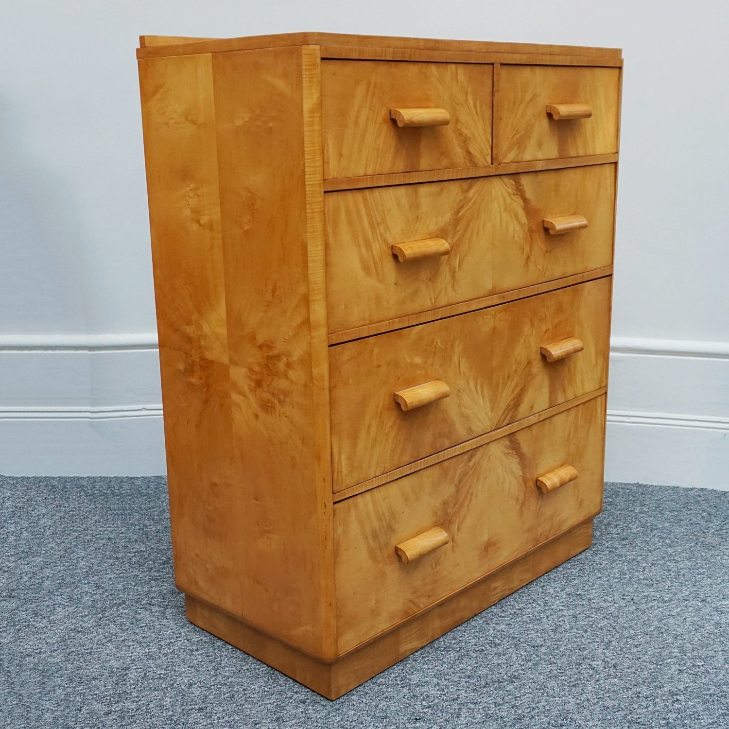 Vintage Art Deco Walnut Chest of Drawers - Jeroen Markies Art Deco