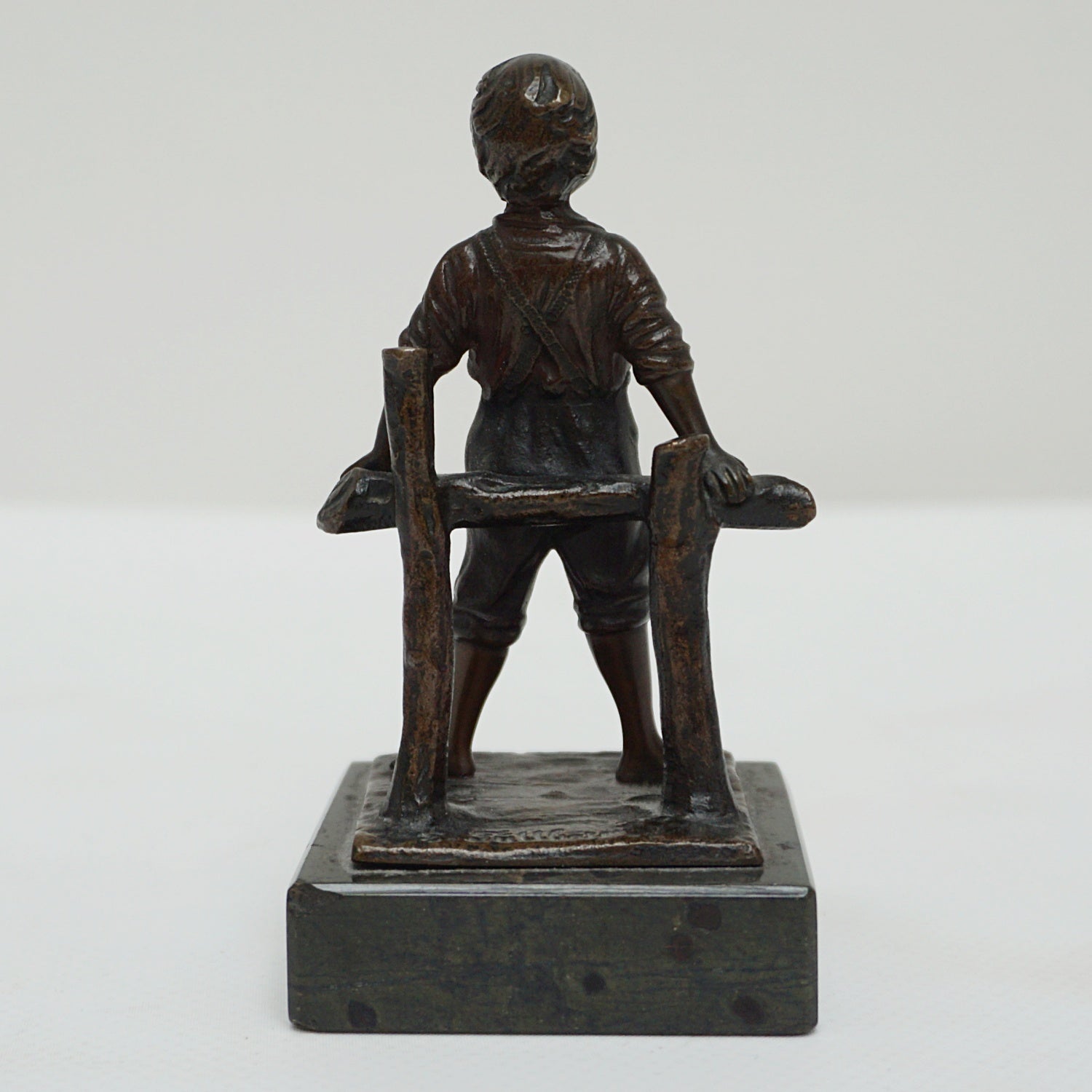 Early 20th Century Bronze Figure of a Young Boy - Jeroen Markies Art Deco