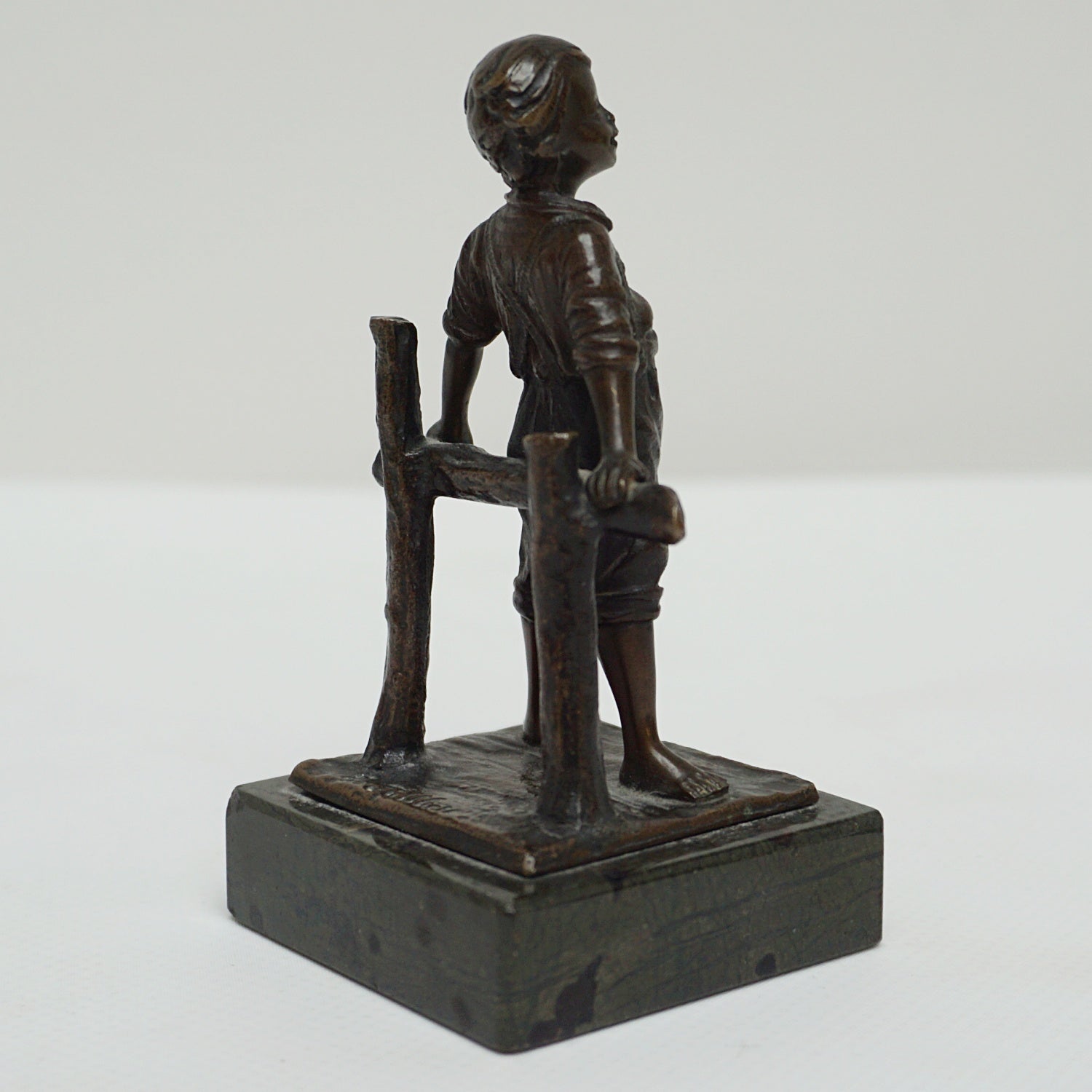 Early 20th Century Bronze Figure of a Young Boy - Jeroen Markies Art Deco