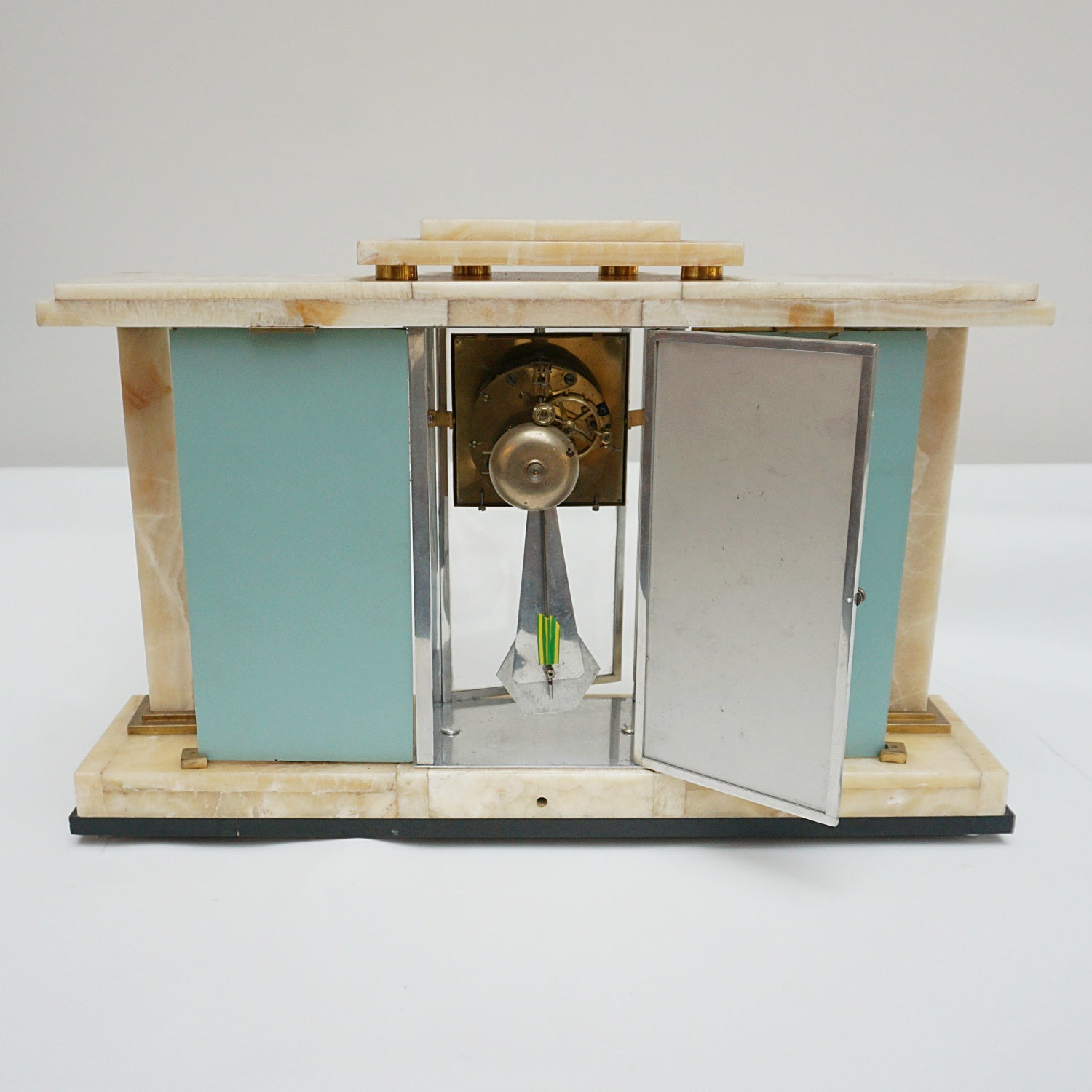 An Art Deco mantle clock - Jeroen Markies Art Deco