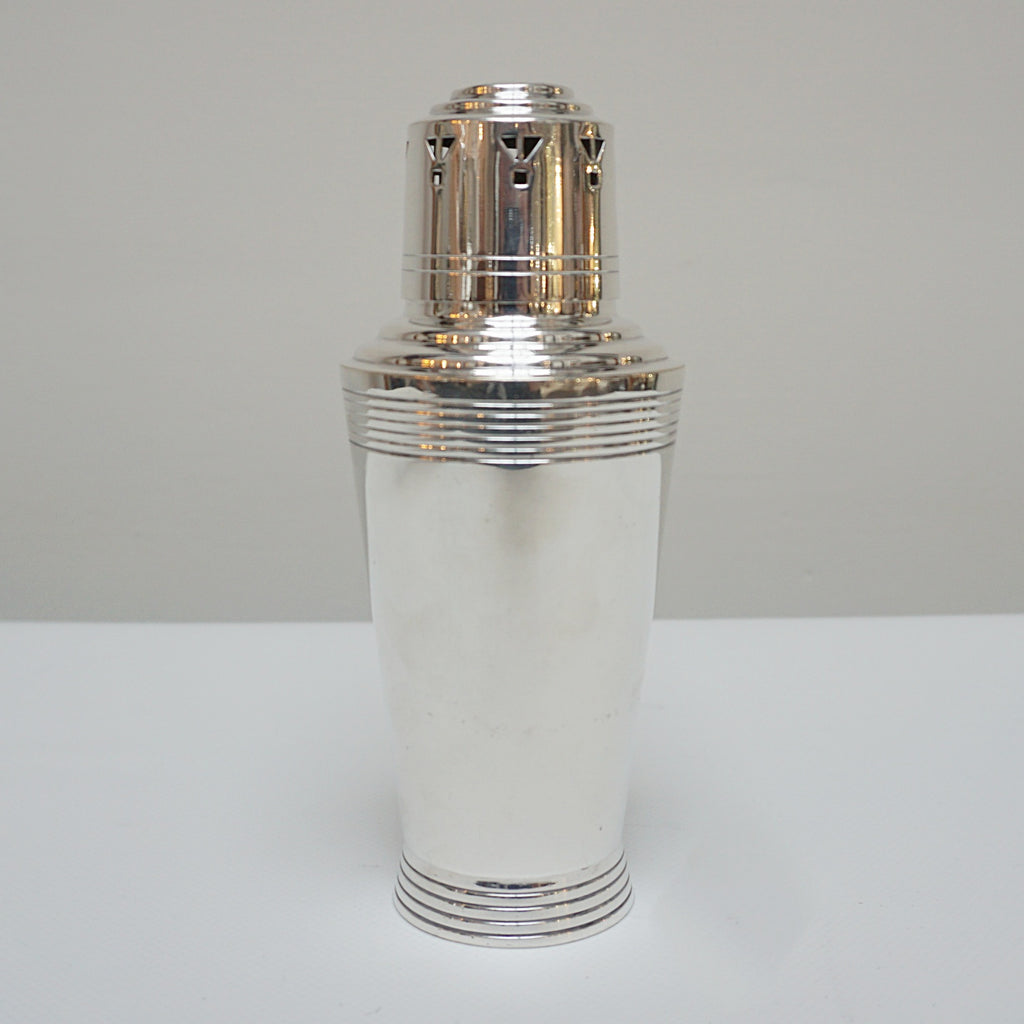 Keith Murray Designed Vintage Art Deco Sugar Sifter Retailed by Mappin & Webb - Jeroen Markies Art Deco