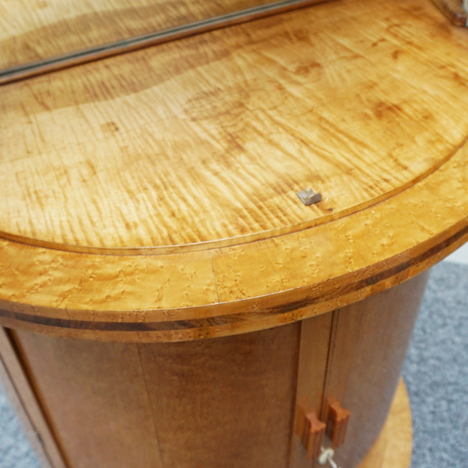 Vintage Art Deco Birdseye Maple Drinks Cabinet - Jeroen Markies Art Deco