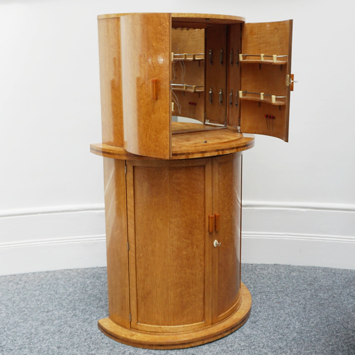 Vintage Art Deco Birdseye Maple Drinks Cabinet - Jeroen Markies Art Deco