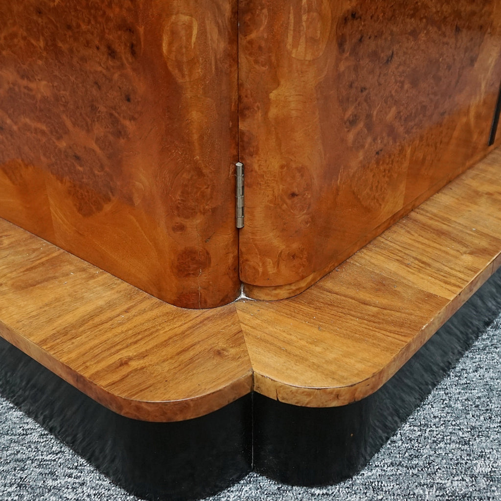 Harry & Lou Epstein Burr Walnut Cocktail Cabinet-Vintage Art Deco Cocktail Bars - Jeroen Markies Art Deco