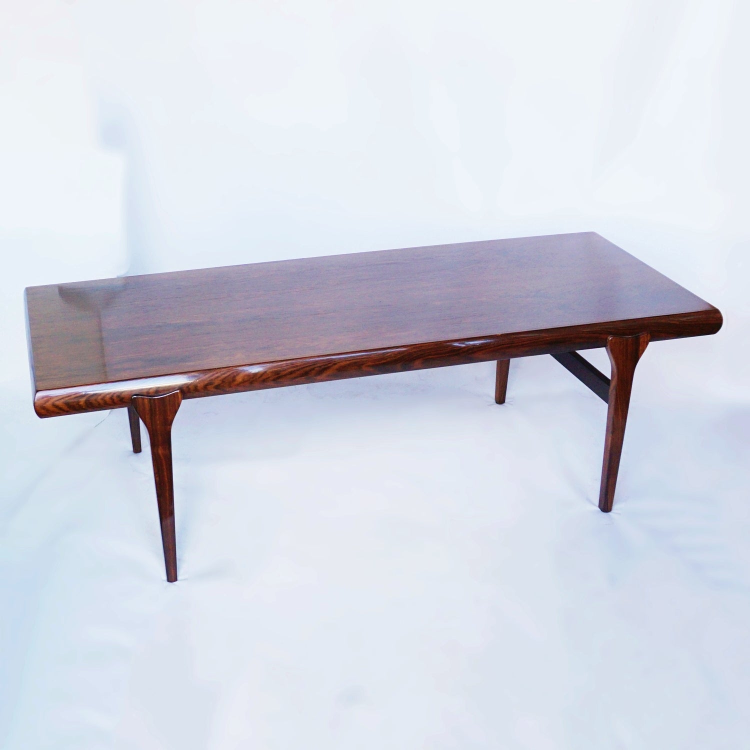 Johannes Andersen for CFC Møbler Danish Rosewood Coffee Table Circa 1960 - Jeroen Markies Art Deco