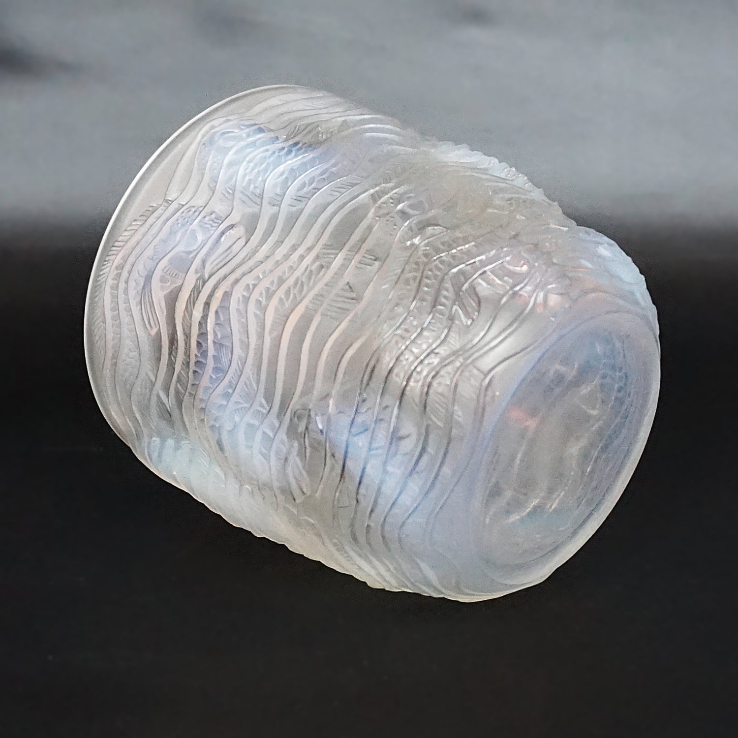 Dauphins - Art Deco Glass Vase - René Lalique Glass - Jeroen Markies Art Deco