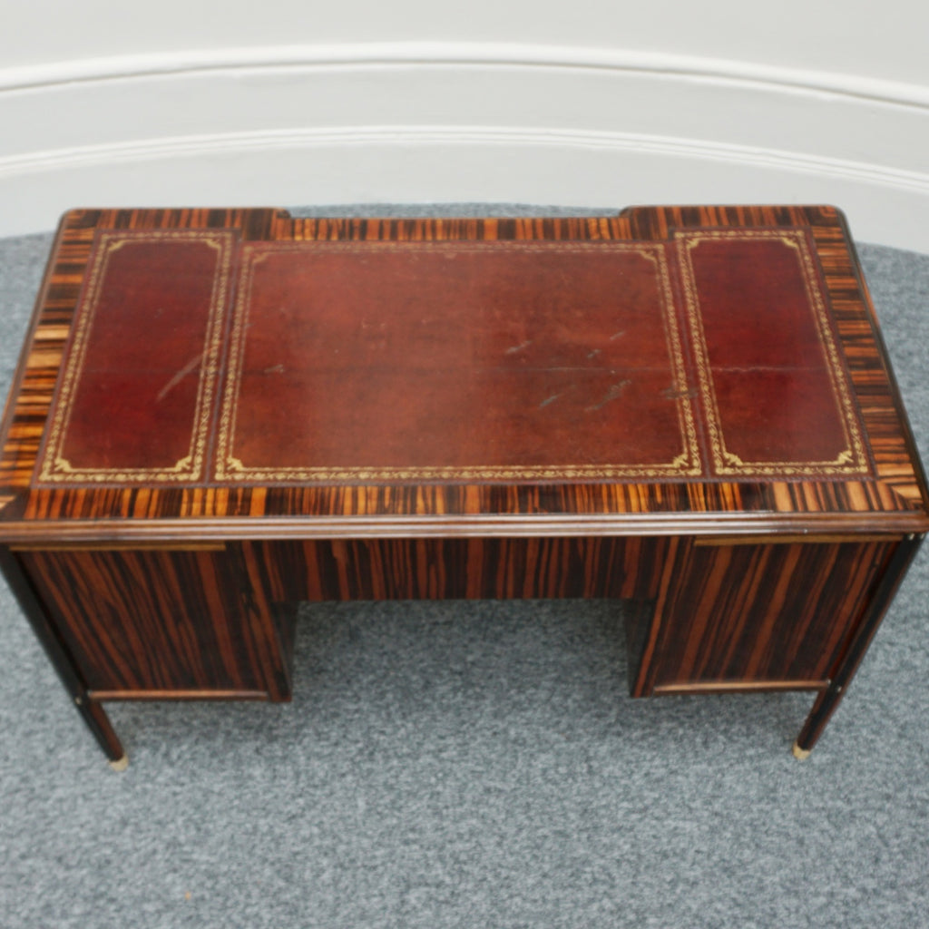 An Art Deco Desk in the manner of Emile Jacques Ruhlmann - Jeroen Markies Art Deco