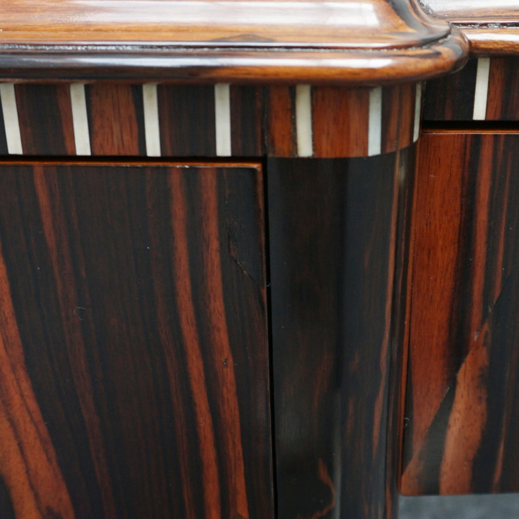 An Art Deco Desk in the manner of Emile Jacques Ruhlmann - Jeroen Markies Art Deco