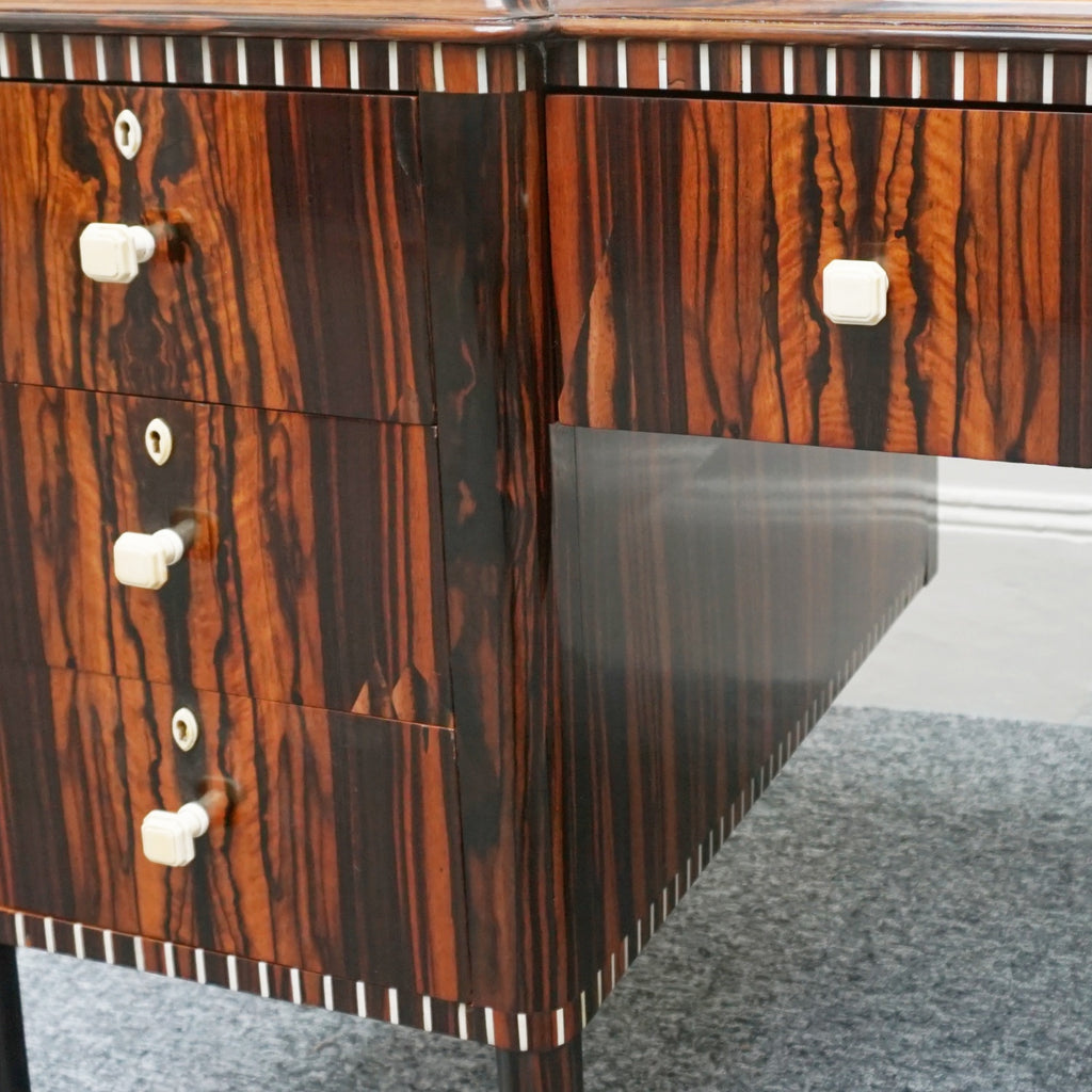 An Art Deco Desk in the manner of Emile Jacques Ruhlmann - Jeroen Markies Art Deco