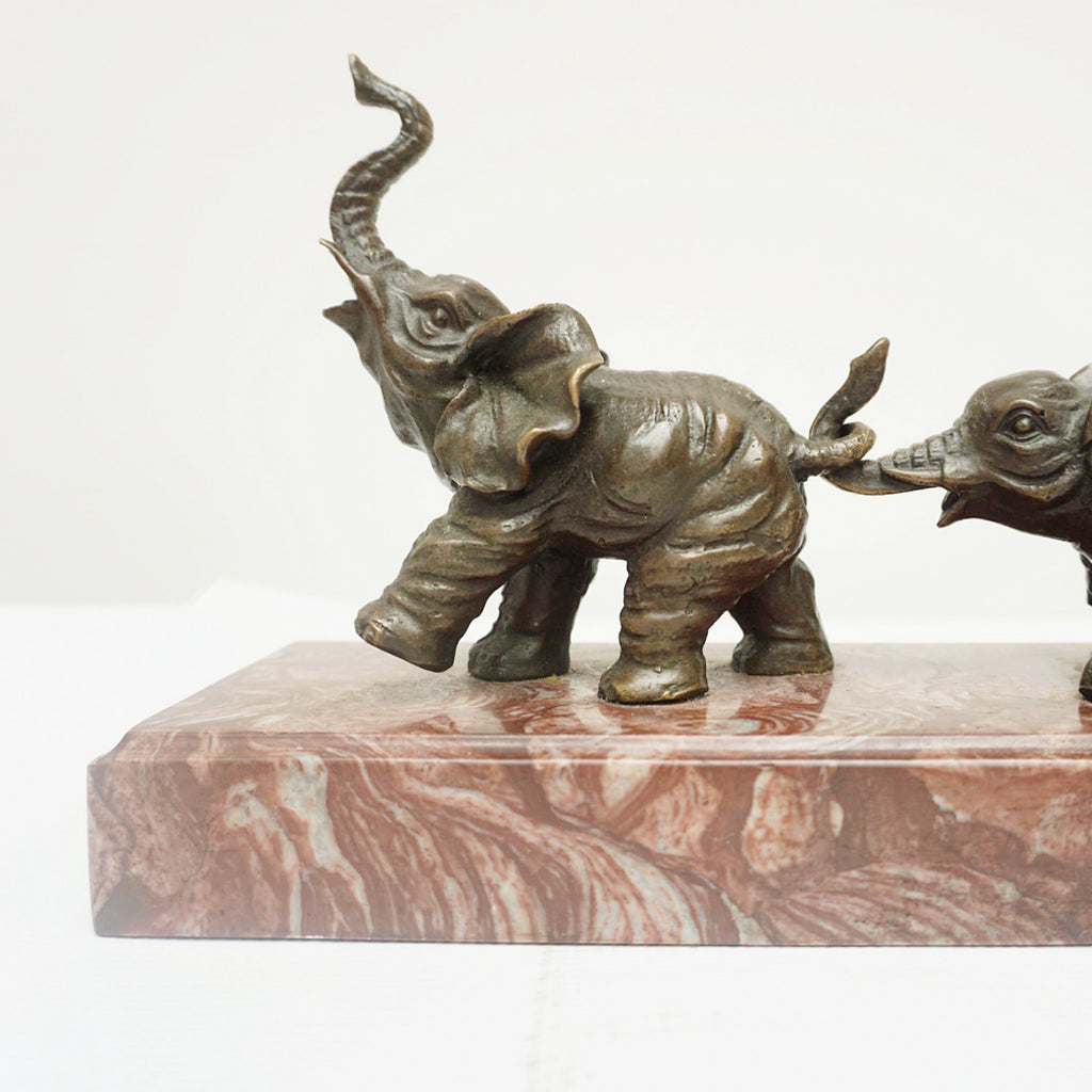 Contemporary Bronze Sculpture of a Herd of Elephants - Jeroen Markies Art Deco