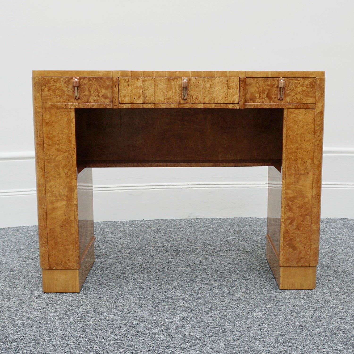 Art Deco Console Table by Harry & Lou Epstein English Circa 1935 - Jeroen Markies Art Deco