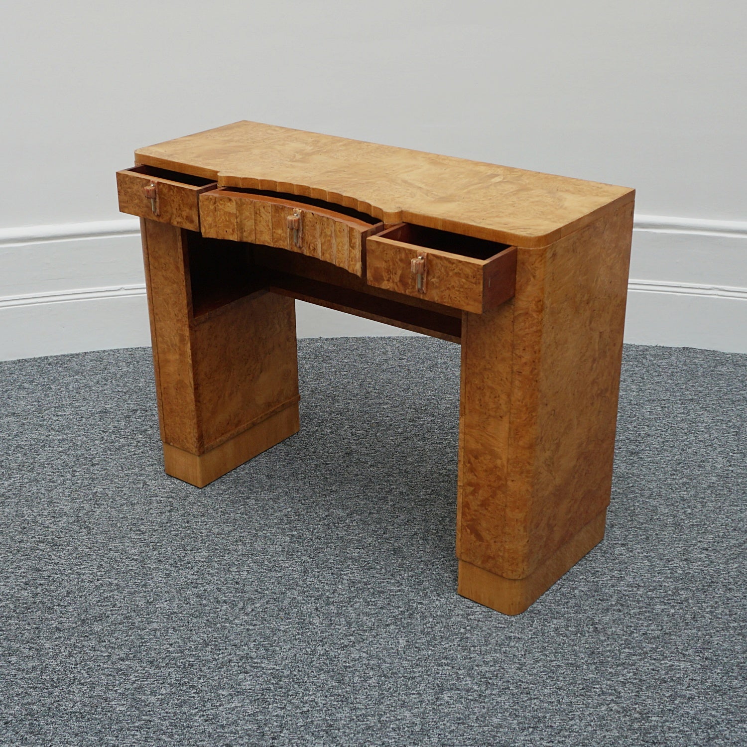 Art Deco Console Table by Harry & Lou Epstein English Circa 1935 - Jeroen Markies Art Deco