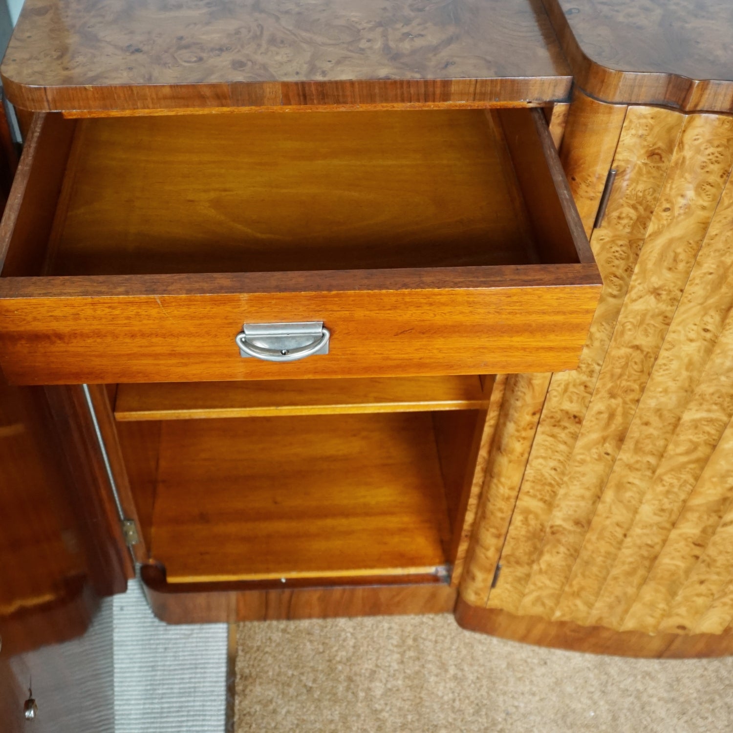 Art Deco Sideboard - Burr Walnut - Harry & Lou Epstein - Jeroen Markies Art Deco