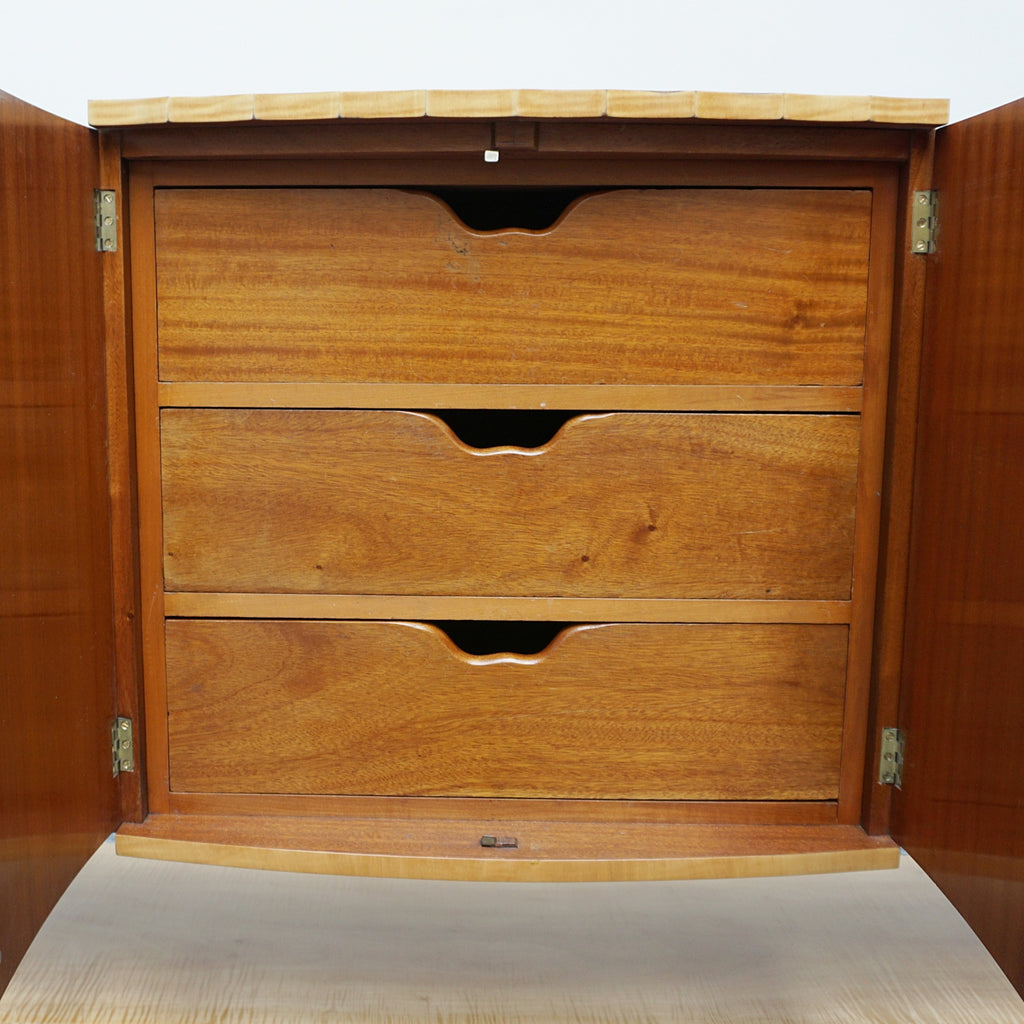 Art Deco Sideboard by Harry & Lou Epstein English, Circa 1935 - Jeroen Markies Art Deco