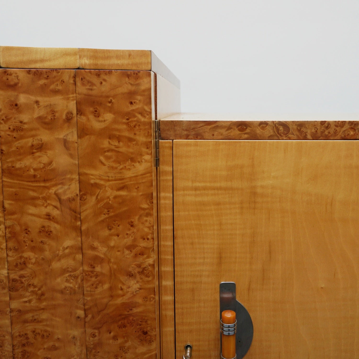 Art Deco Sideboard by Harry & Lou Epstein English, Circa 1935 - Jeroen Markies Art Deco