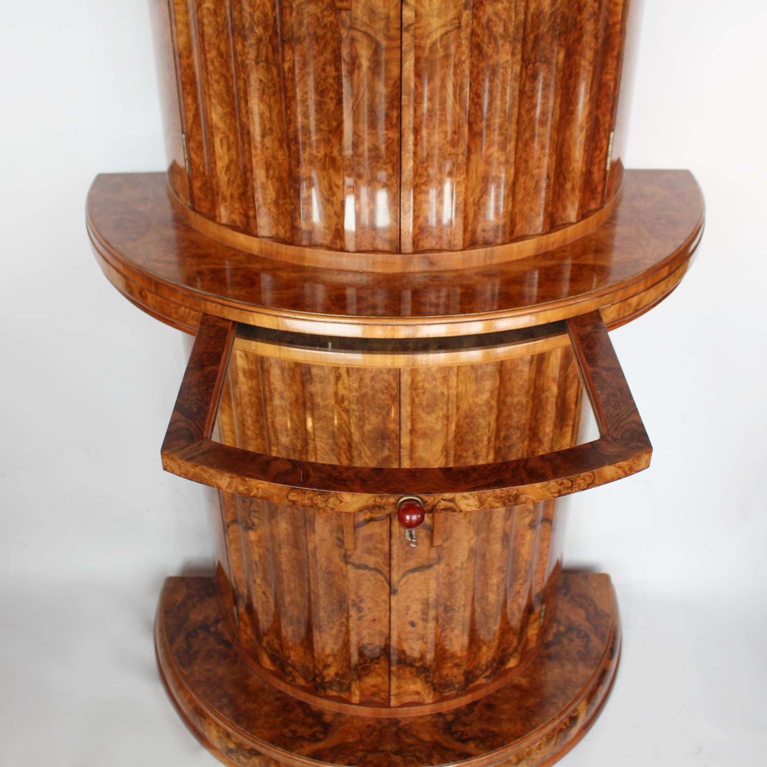 Epstein Art Deco petite demi-lune cocktail cabinet circa 1930 at Jeroen Markies