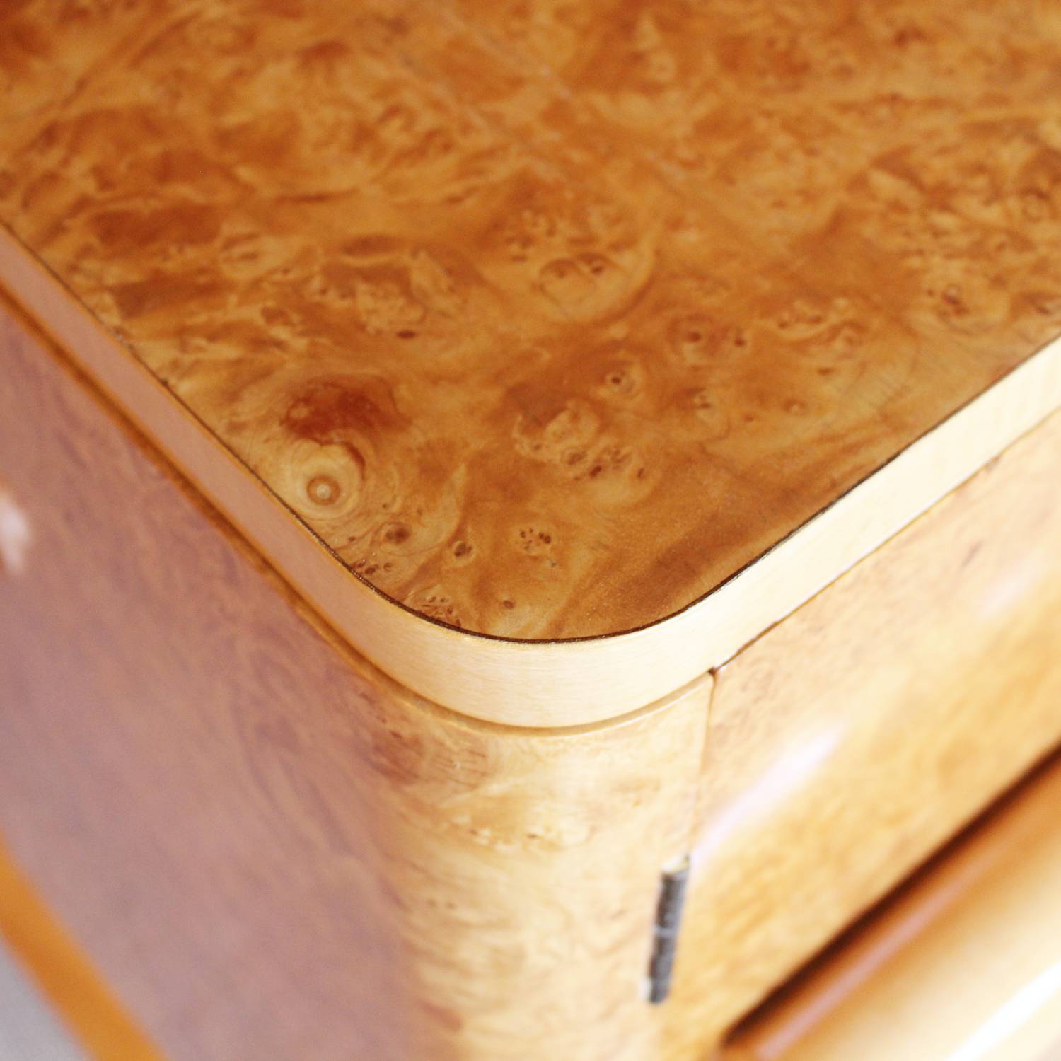 Epstein Art Deco sideboard in burr walnut circa 1930