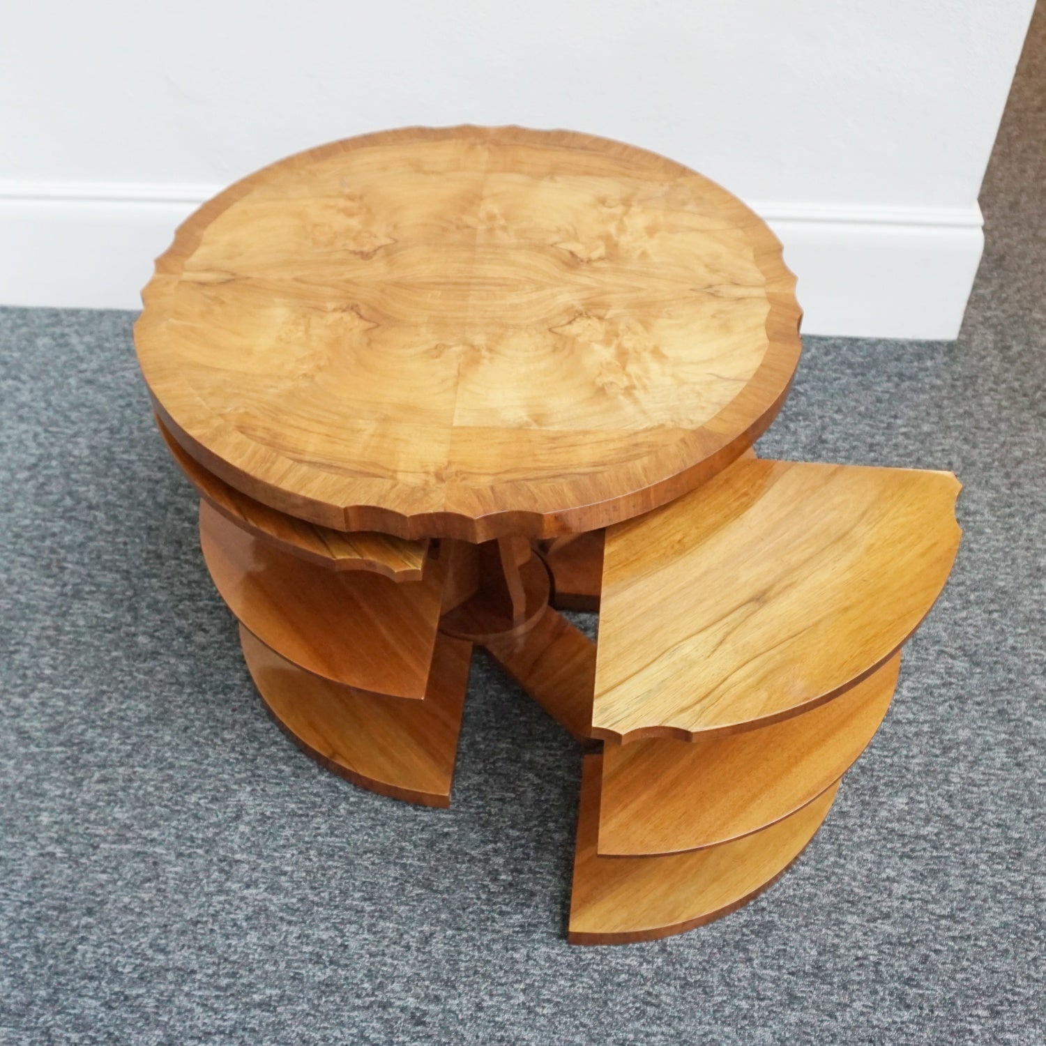 An Art Deco Nest of Tables Burr Walnut Vintage 1930's Furniture Harry & Lou Epstein - Jeroen Markies Art Deco