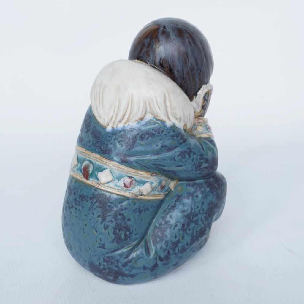 Pensive Eskimo Girl by Francisco Catalá for Lladró Pottery Figurine - Jeroen Markies Art Deco