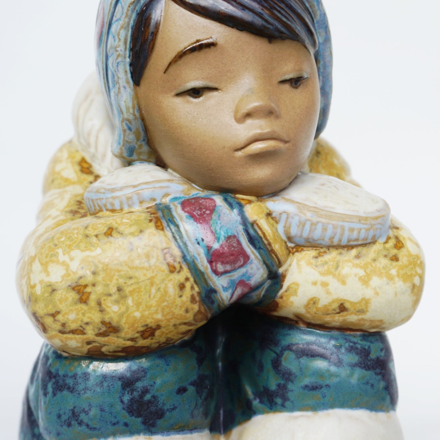 Pensive Eskimo Boy Pottery Figurine by Francisco Catalá for Lladró - Jeroen Markies Art Deco