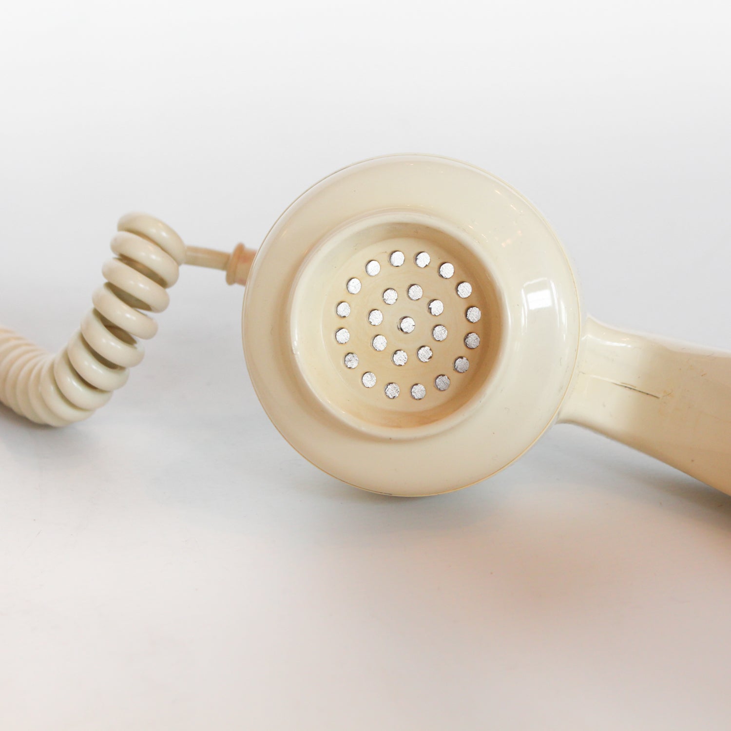 An original GPO model 706 telephone in cream at Jeroen Markies