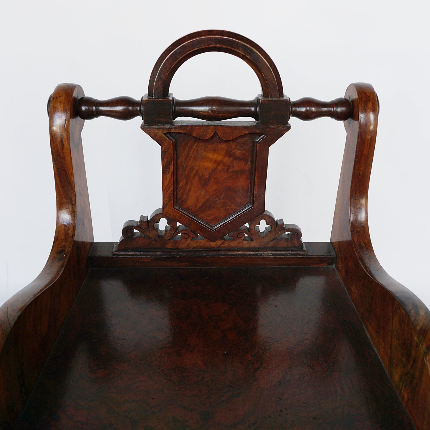 Late 19th Century Victorian Hall Chair Walnut Circa 1890 - Jeroen Markies Art Deco