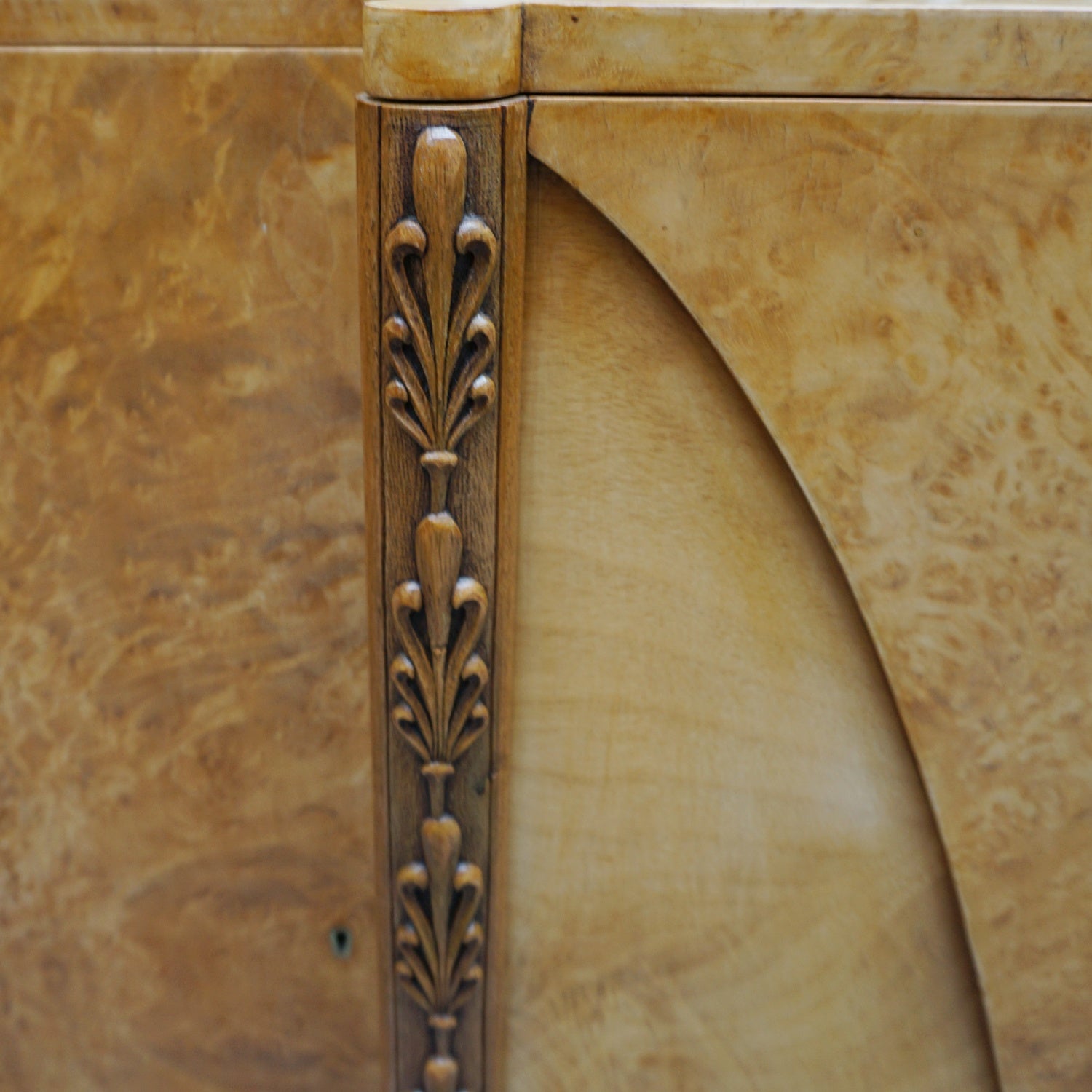 Original Art Deco Burr Walnut Sideboard by S.Hille & Co Ltd Original 1930's Art Deco - Jeroen Markies Art Deco