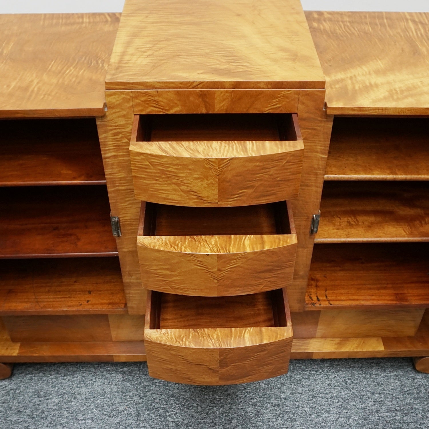 Vintage Original Art Deco Sideboard by Hille - Jeroen Markies Art Deco