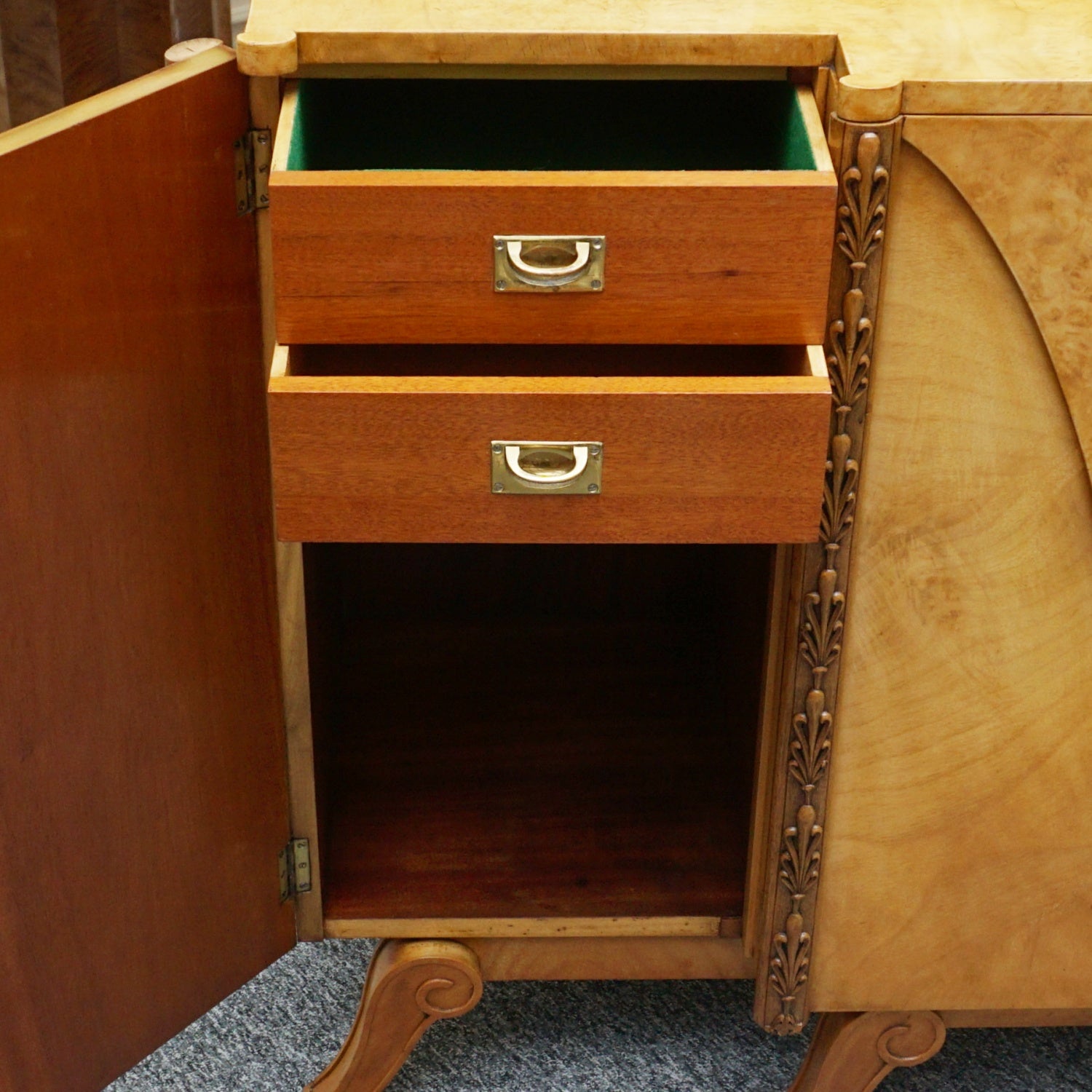 Original Art Deco Burr Walnut Sideboard by S.Hille & Co Ltd Original 1930's Art Deco - Jeroen Markies Art Deco