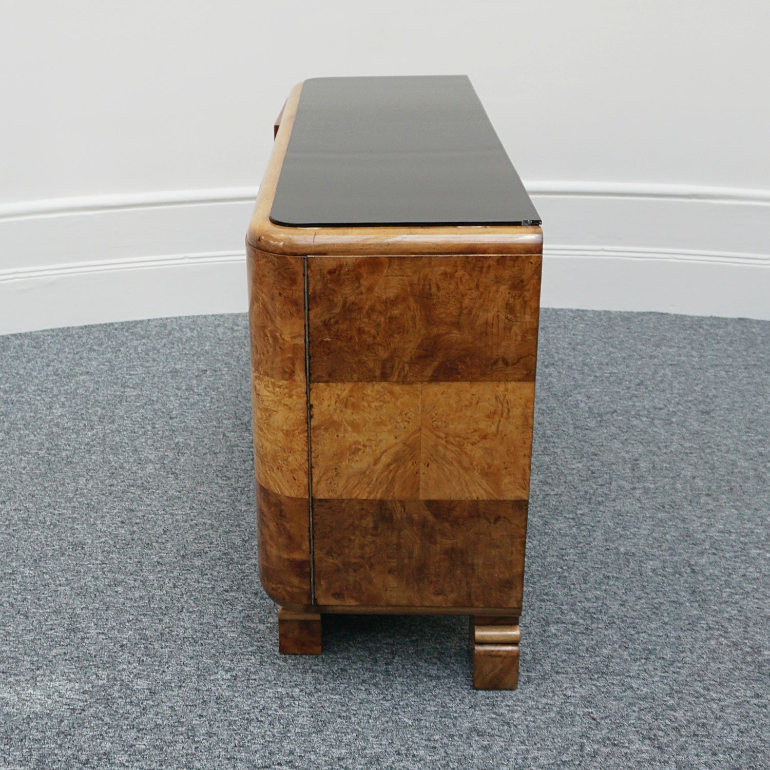 Italian Art Deoc Sideboard by V.Valabrega Torino, Walnut and glass Circa 1930 - Jeroen Markies Art Deco