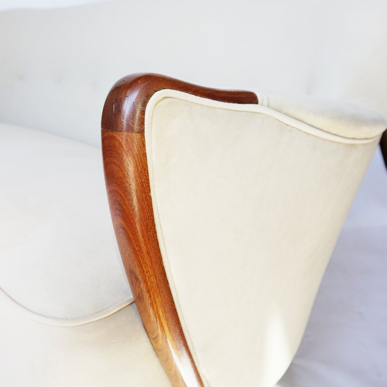 Vintage Mid-Century Italian Sofa - Jeroen Markies Art Deco