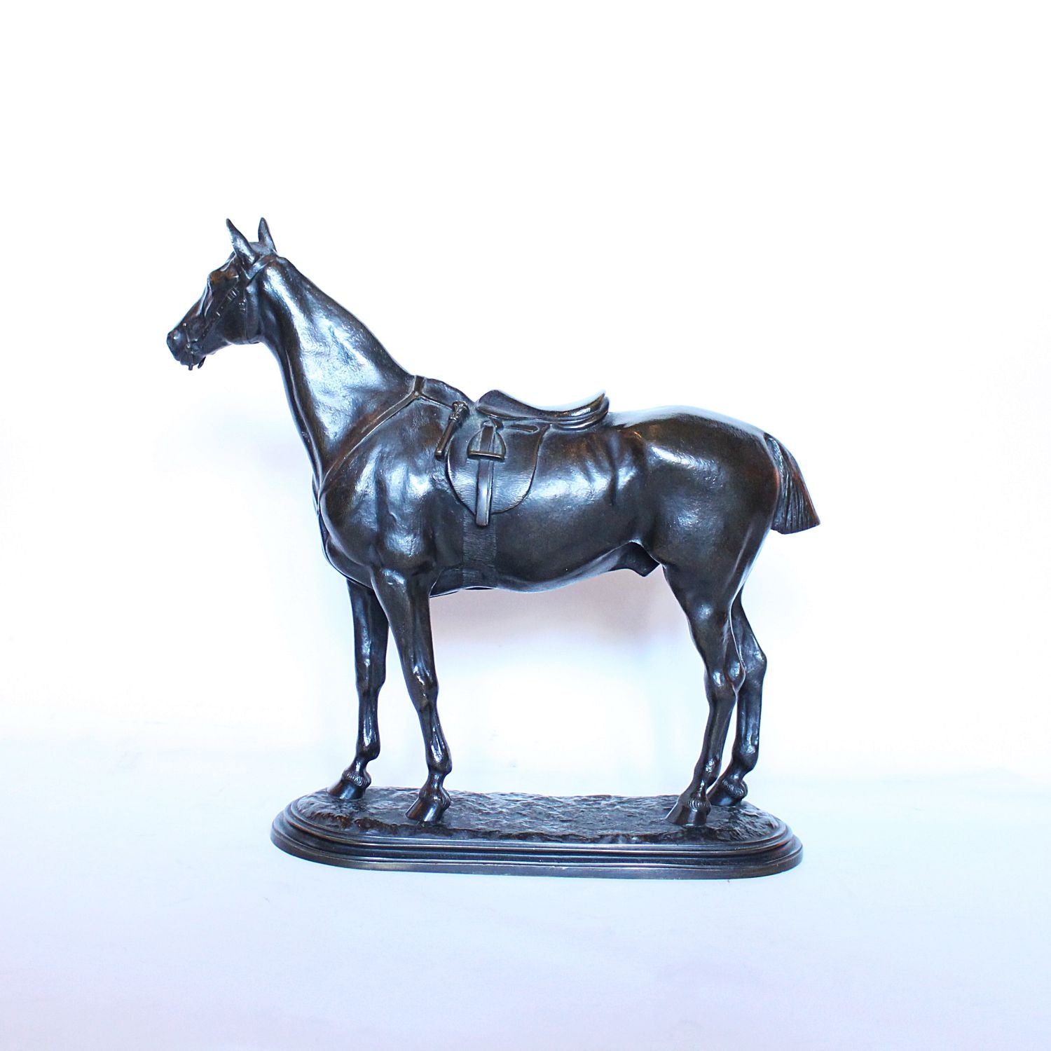 John Willis Good Alert Hunter bronze horse, a saddled hunting horse, circa 1875 at Jeroen Markies