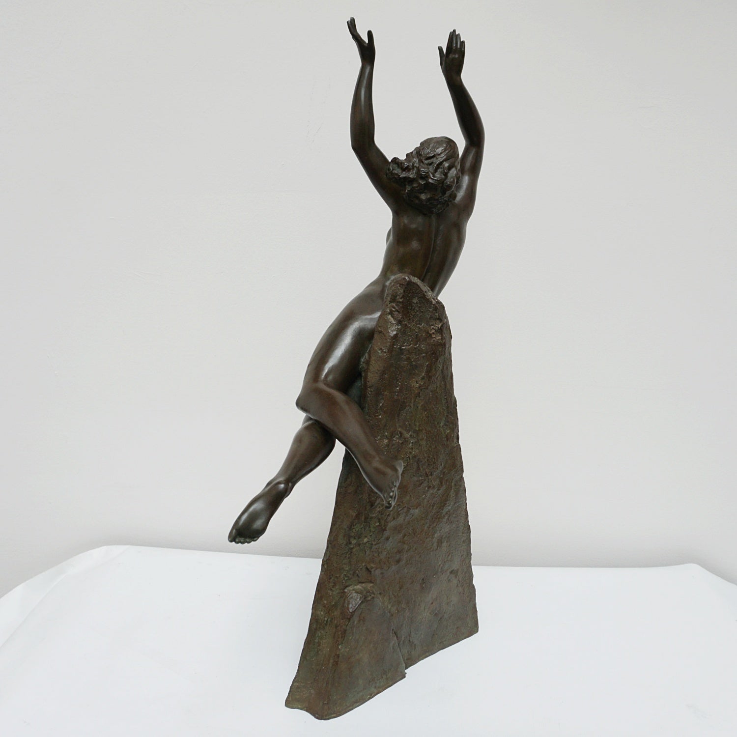 Pierre Le Faguays Bronze Sculpture ' In Flight' Signed Le Faguays French, Circa 1920 - Jeroen Markies Art Deco