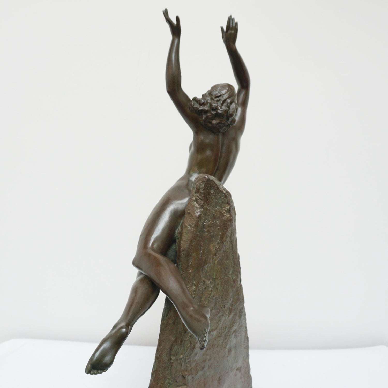 Pierre Le Faguays Bronze Sculpture ' In Flight' Signed Le Faguays French, Circa 1920 - Jeroen Markies Art Deco