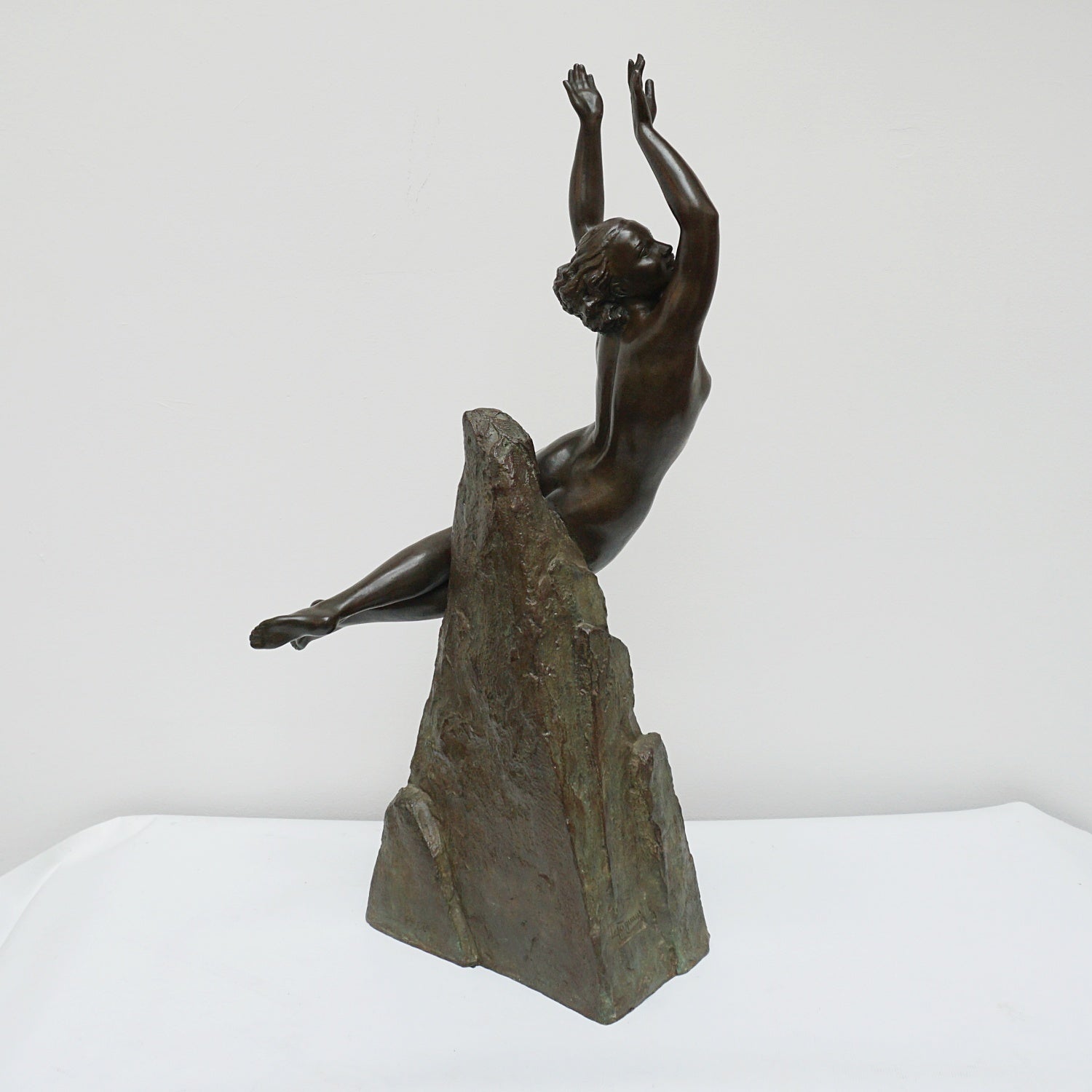 Pierre Le Faguays Bronze Sculpture ' In Flight' Signed Le Faguays French, Circa 1920 - Jeroen Markies Art Deco