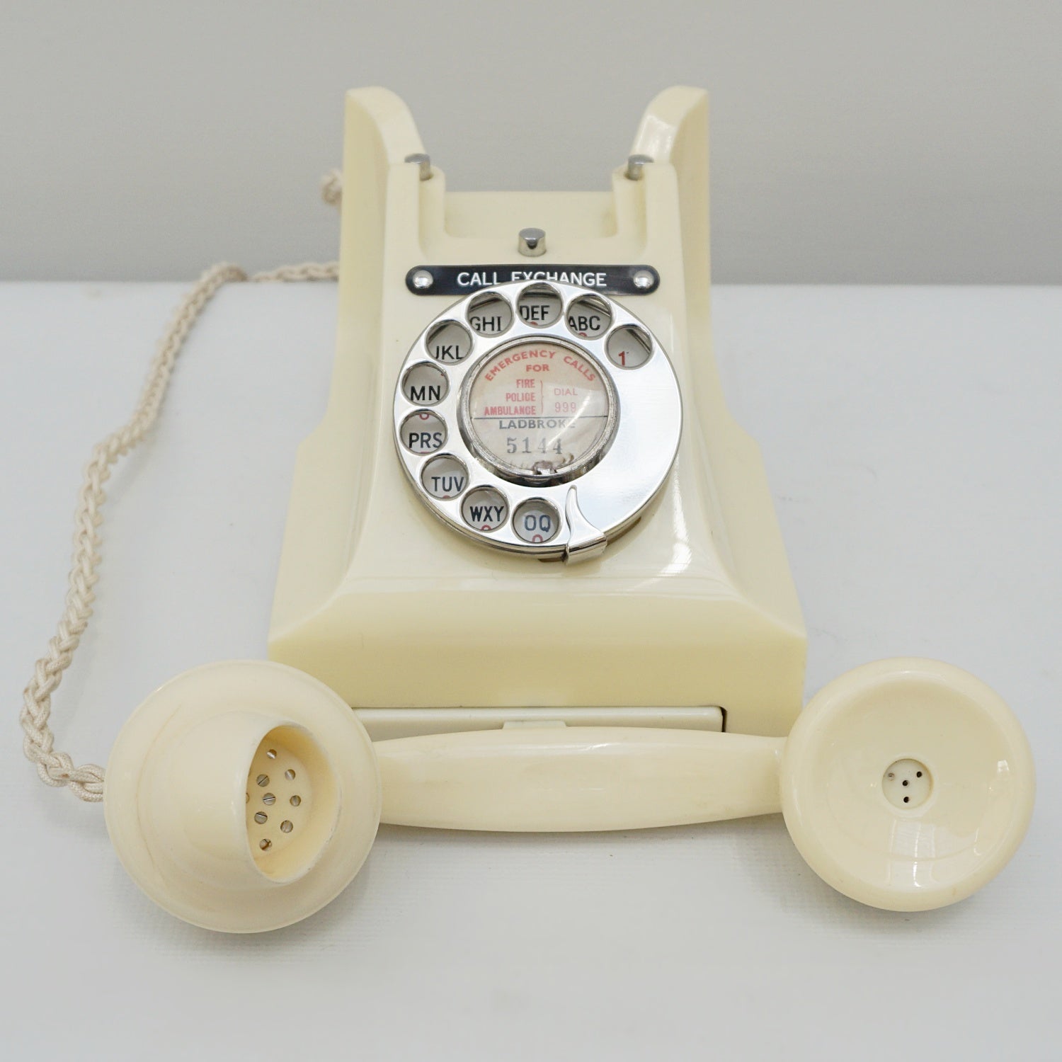 Original GPO Model 332L Ivory Bakelite Telephone - Jeroen Markies Art Deco