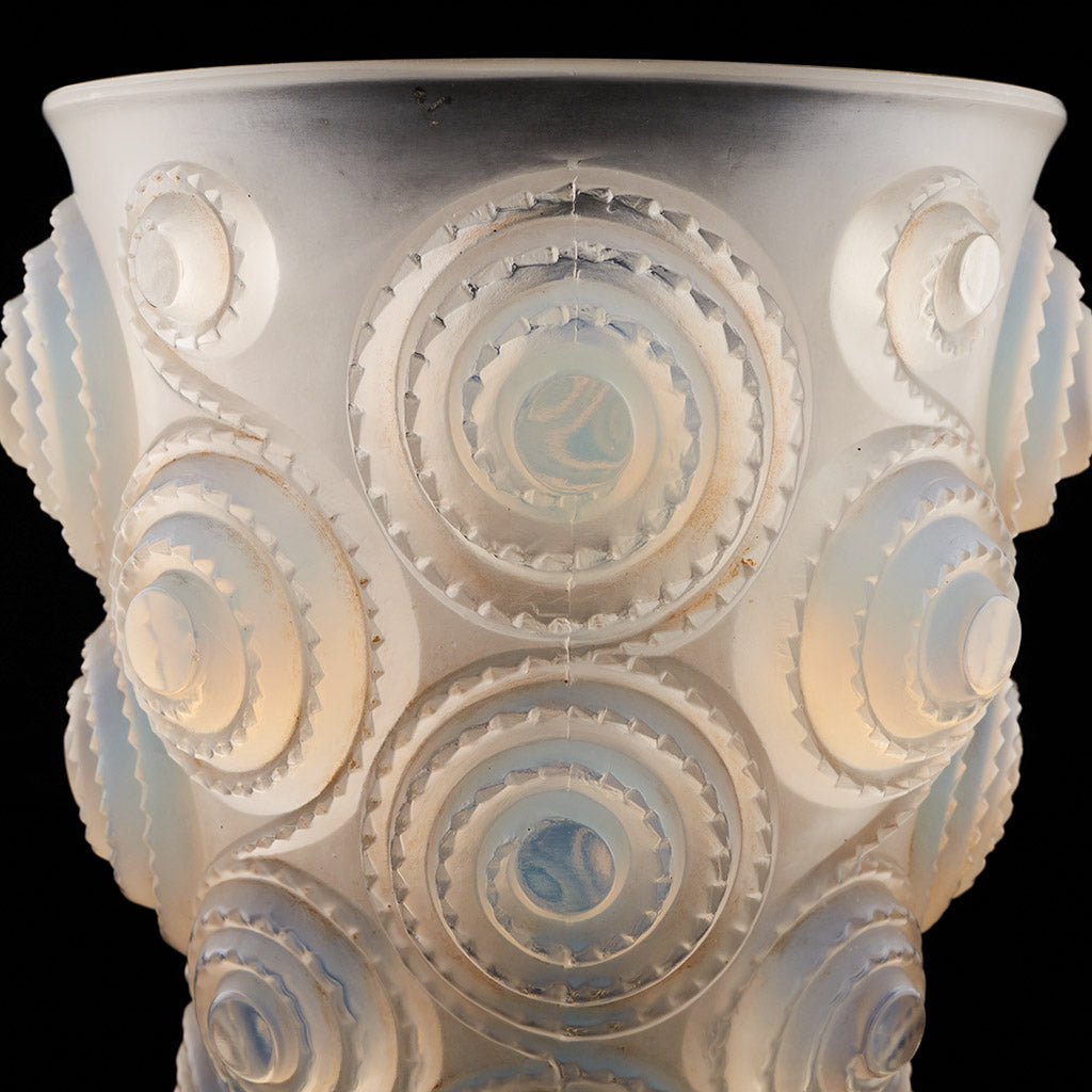 Spirales-Art-Deco-Rene-Lalique-Opalescent-Glass-Vase-Jeroen Markies Art Deco