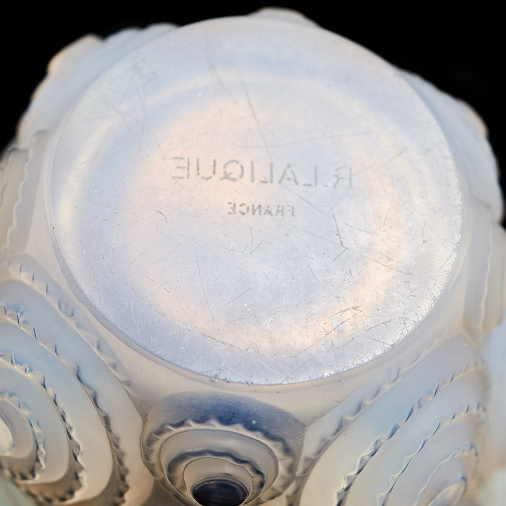 Spirales-Art-Deco-Rene-Lalique-Opalescent-Glass-Vase-Jeroen Markies Art Deco
