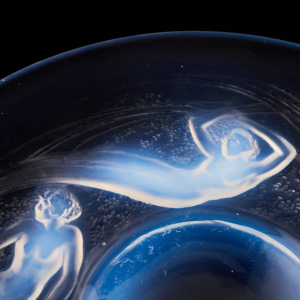 'Ondines' Opalescent Glass Plate by Rene Lalique - Jeroen Markies Art Deco